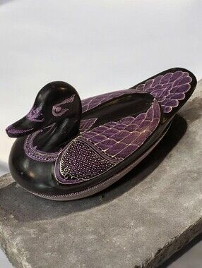 Vintage Hand-Painted Purple Lacquerware Duck Trinket Box